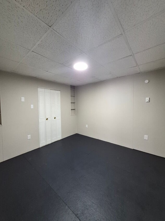 Foto del edificio - 250 S Poplar St