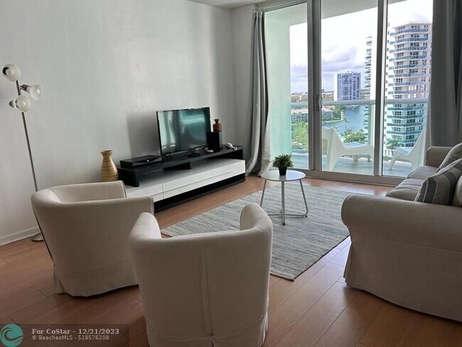 Building Photo - 3901 ocean