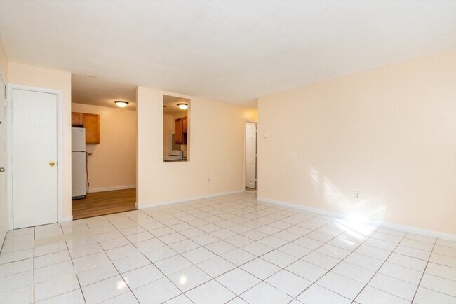 Building Photo - 590 American Legion Hwy
