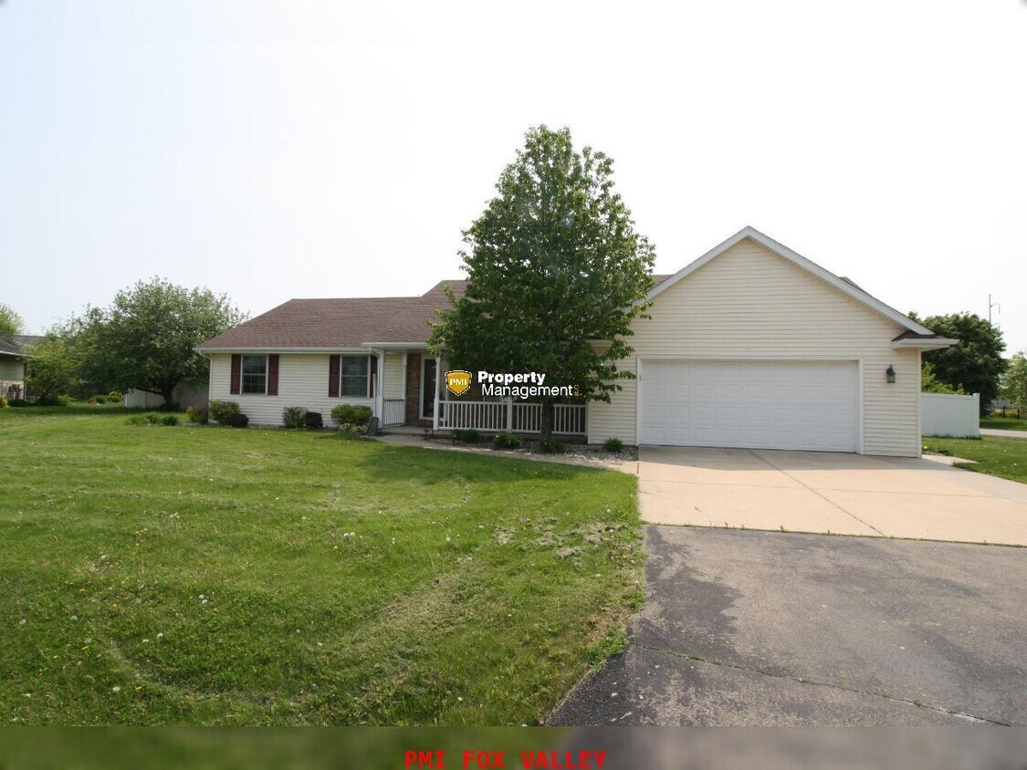 Primary Photo - W2445 Hickory Park Dr