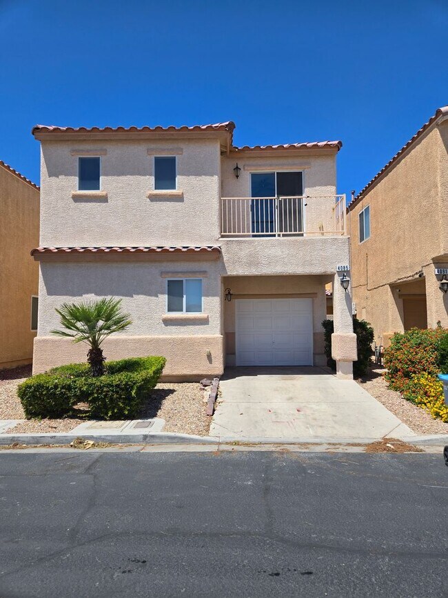 Foto del edificio - A Fabulous 3 Bed, 2.5 Bath, 2 Story Home W...