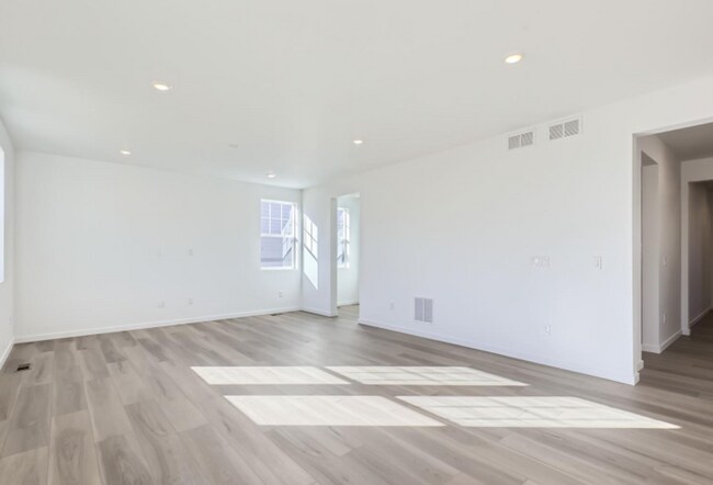 Foto del edificio - ALMOST BRAND NEW 4bd Reunion Ridge Gem!