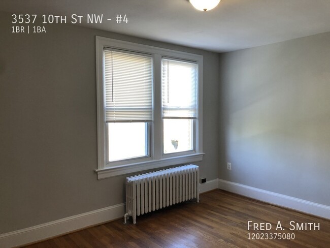 Foto del edificio - 1BR + Den Apartment in Columbia Heights Av...