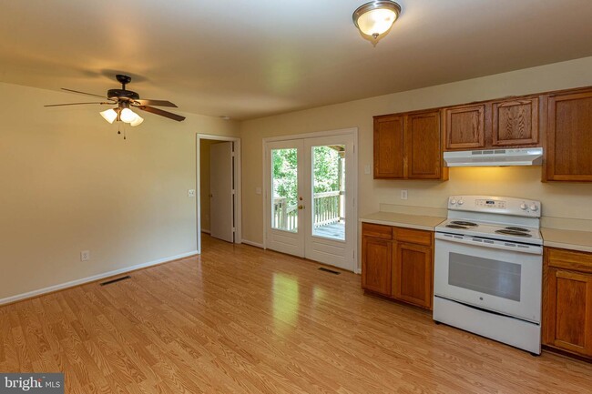 Building Photo - 10425 Catharpin Rd