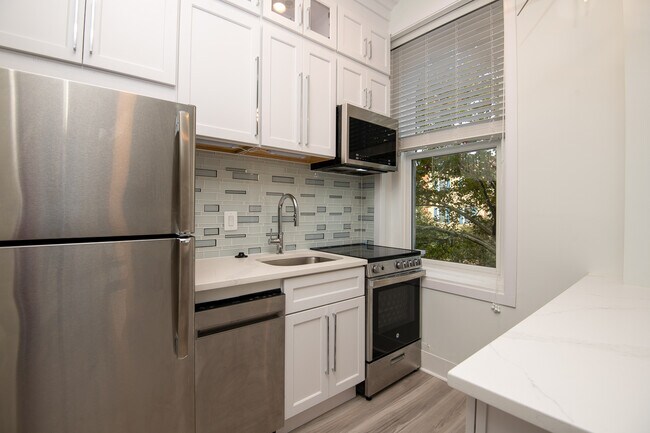 Foto del edificio - 1740 Q St NW
