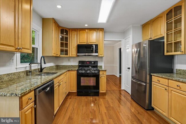 Foto del edificio - 9707 Stoneybrook Dr