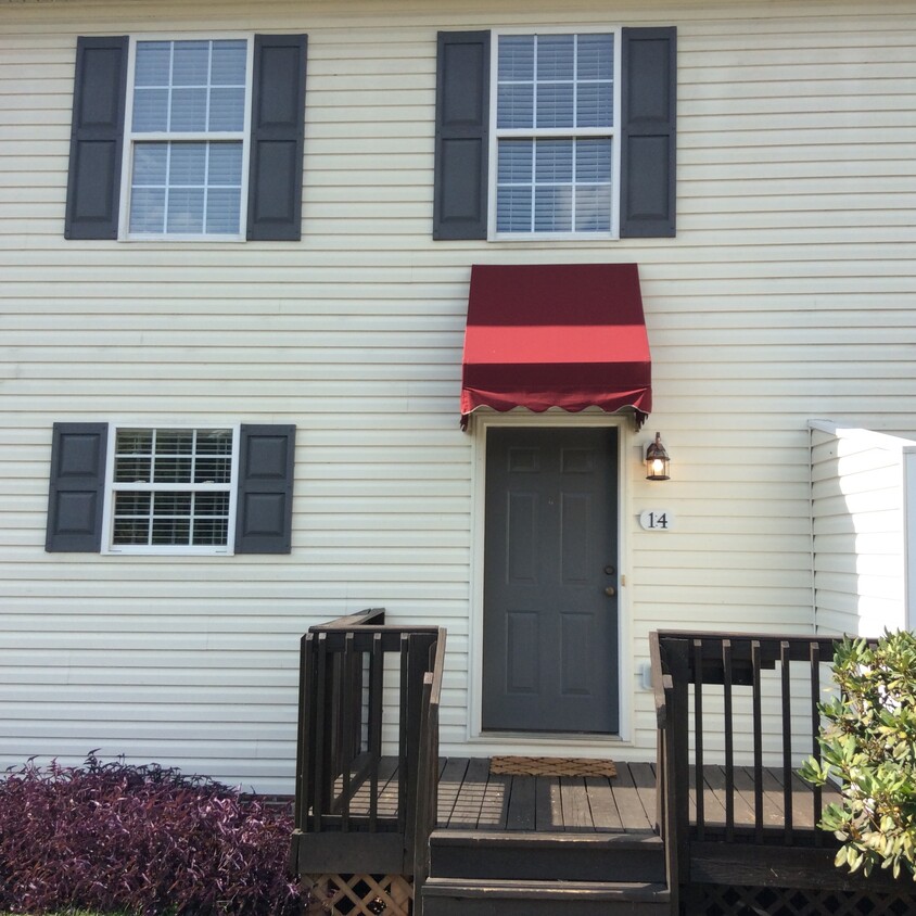 Primary Photo - 2201 Cherokee Road