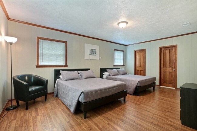 Foto del edificio - Large 3BR/2BA Ardsley Park House For Rent