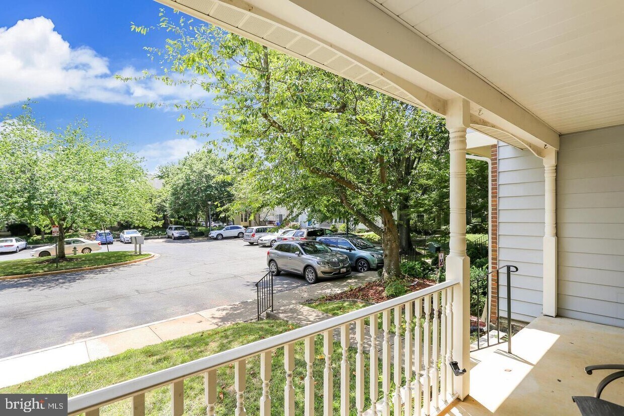 20573 Lowfield Dr, Germantown, MD 20874 Townhome Rentals in