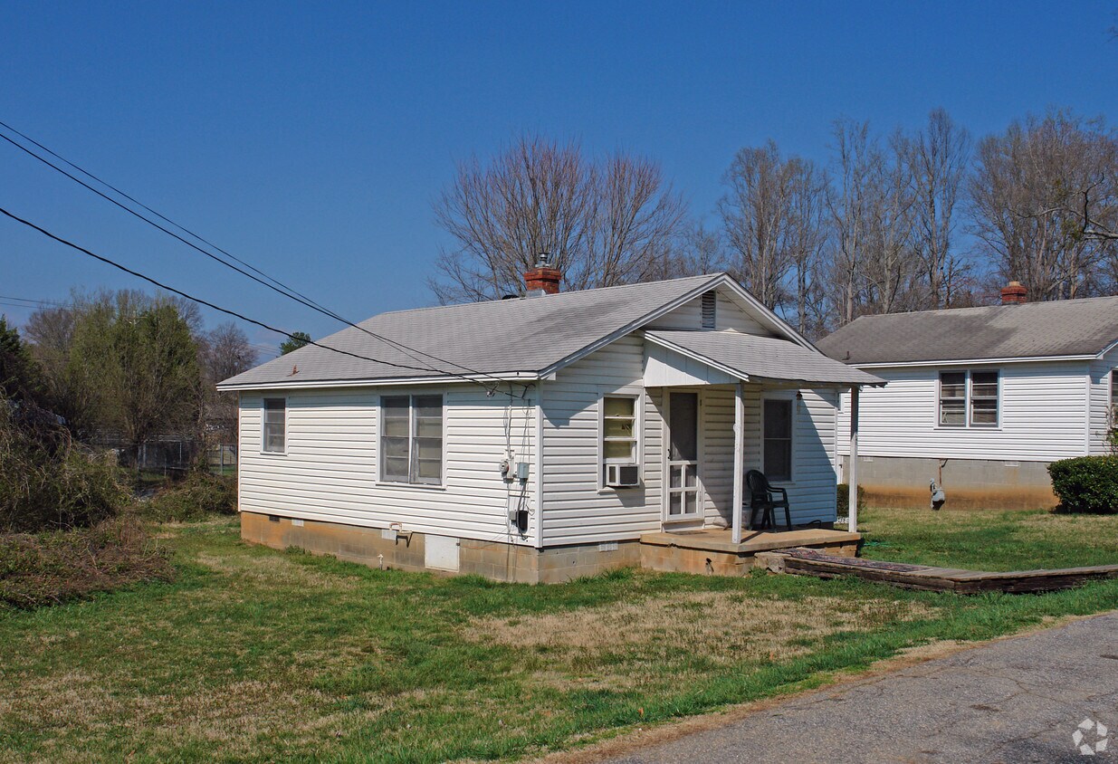 Primary Photo - Easley Investments