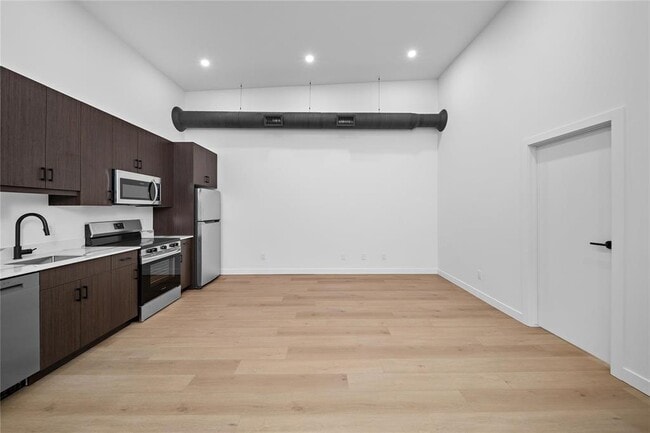 Building Photo - 287 Hamilton St