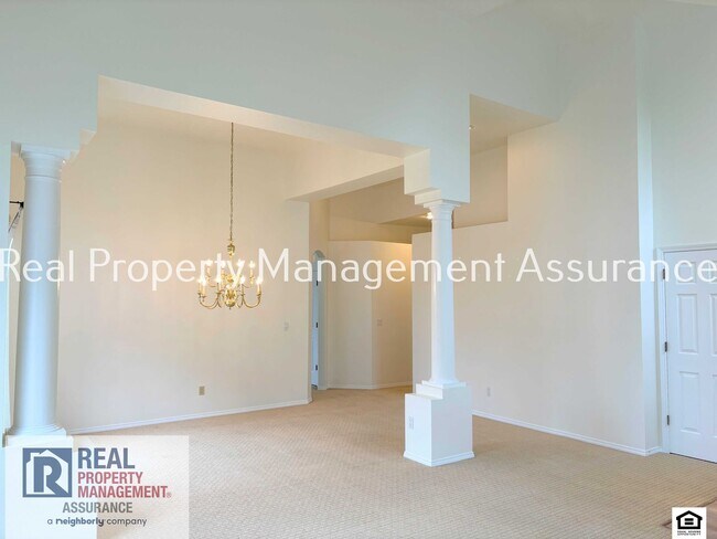 Foto del edificio - Attractive Single Level 3-Bedroom, 2-Bathr...