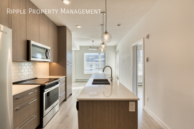 Photo du bâtiment - AMAZING MODERN 1 BED/ 1 BATH CONDO