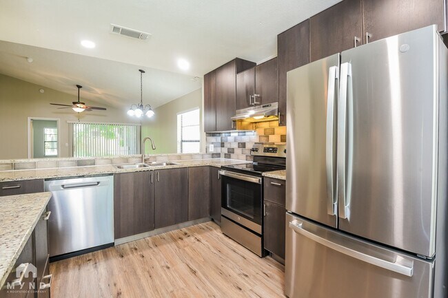 Building Photo - 1524 Crosswind Cir