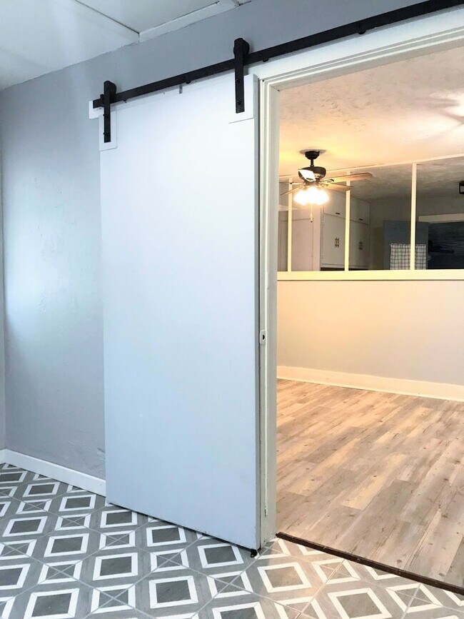 Foto del edificio - Clean 2 bedroom home