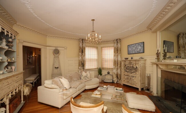 Foto del edificio - 308 Commonwealth Ave