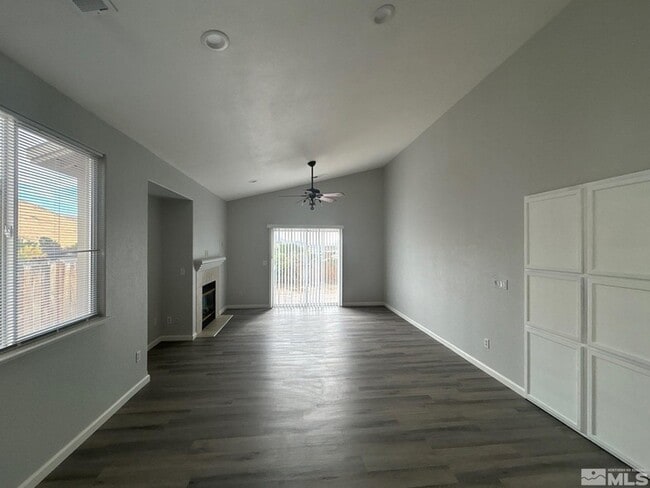 Building Photo - 2841 Granville Dr