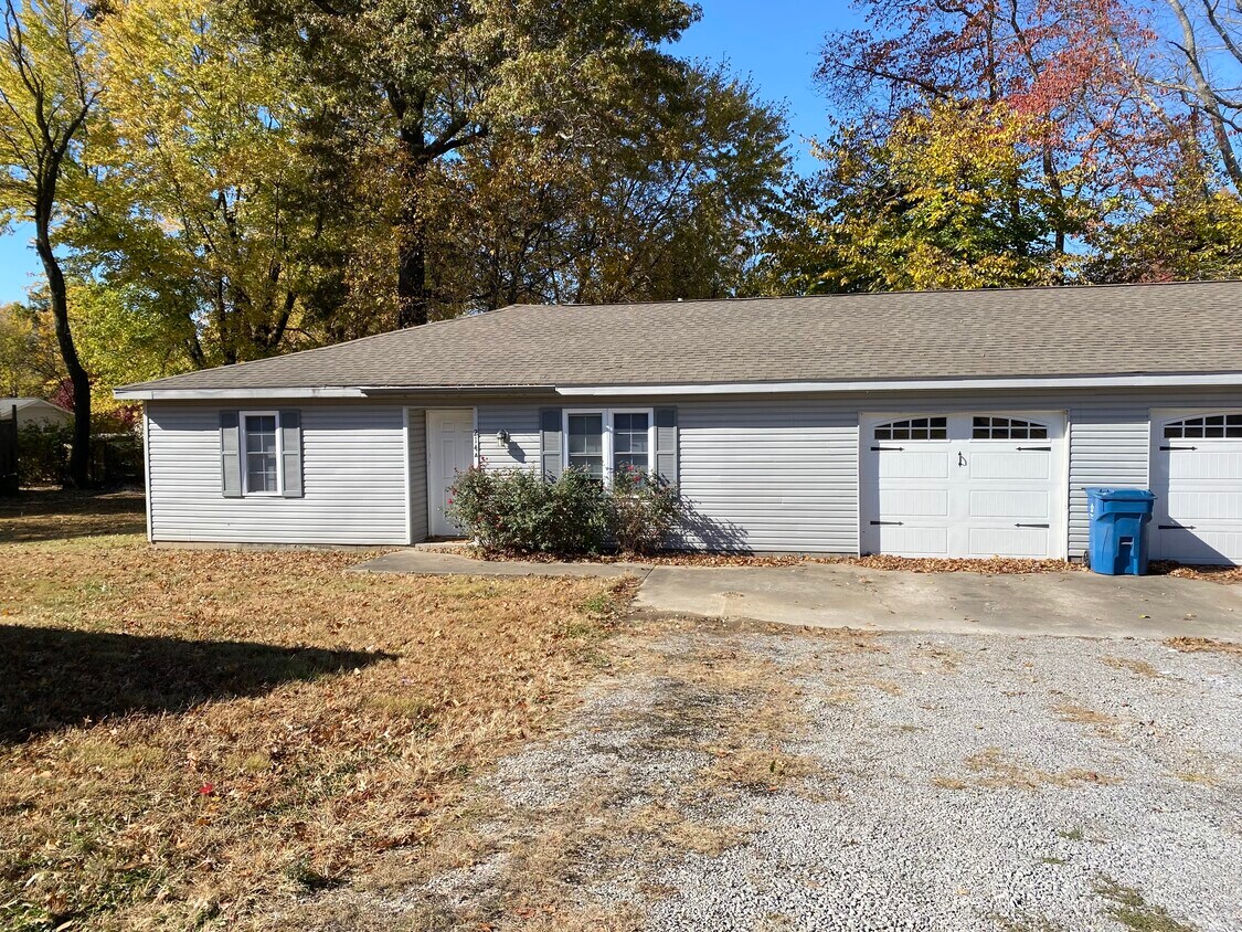 214 Beaver St, Carterville, IL 62918 House for Rent in Carterville