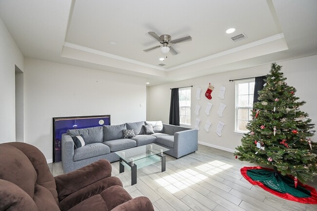 Building Photo - 1739 Cemetery Rd