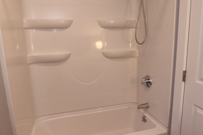 Foto del edificio - 73 Everett St