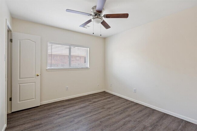 Foto del edificio - 11214 Amaranth Ln