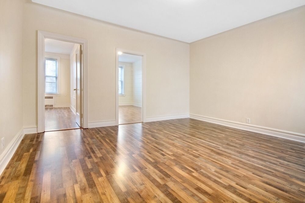 Primary Photo - 253 Avenue P