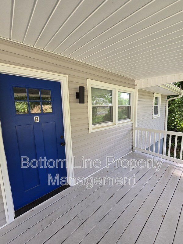 Foto del edificio - 319 Manget St SE