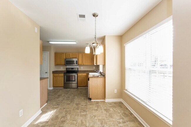 Foto del edificio - 4501 Sedgewood Ln
