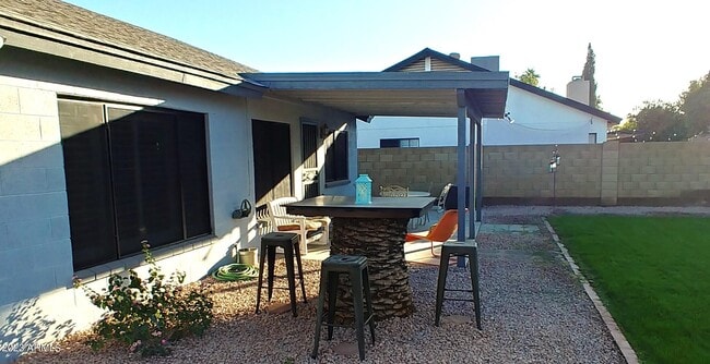 Foto del edificio - 4641 W Whitten St