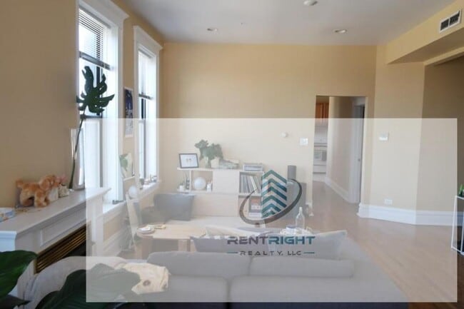 Building Photo - 2 bedroom in CHICAGO IL 60622