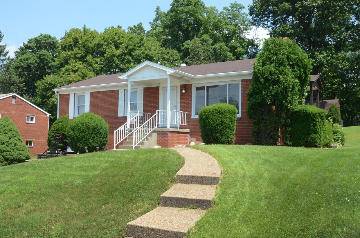 5260 b St, Aliquippa, PA 15001 House Rental in Aliquippa, PA