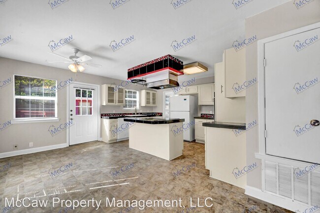 Building Photo - 3 br, 1 bath House - 1917 Brookshire St.
