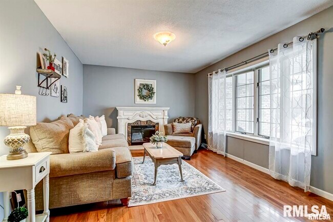 Building Photo - 4094 Crocus Dr