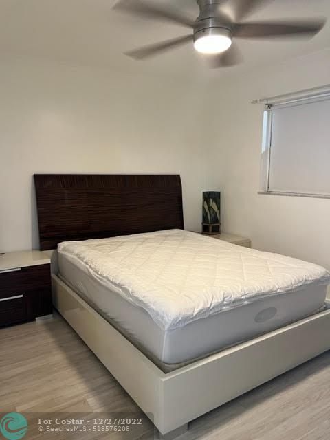 Foto del edificio - 8595 Sunrise Lakes Blvd