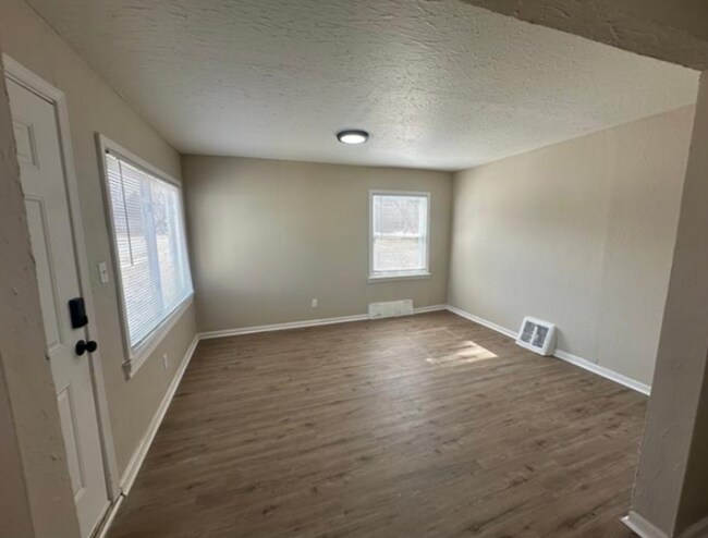 Foto del edificio - Fully Renovated 3-Bedroom Home – Move-In R...
