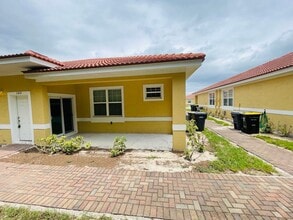 Building Photo - 1601 Cumin Dr