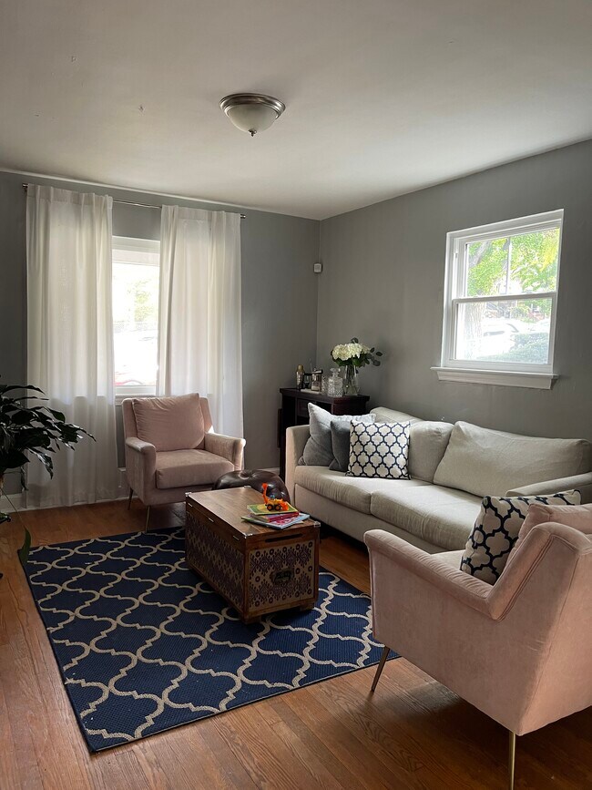 Foto del edificio - 3121 Lyndale Pl SE