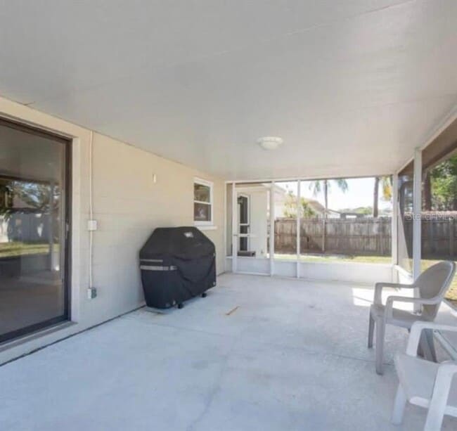Building Photo - 6818 Robinswood Ln