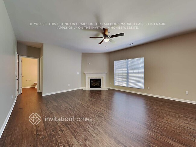 Foto del edificio - 8029 Hill-N-Dale Dr