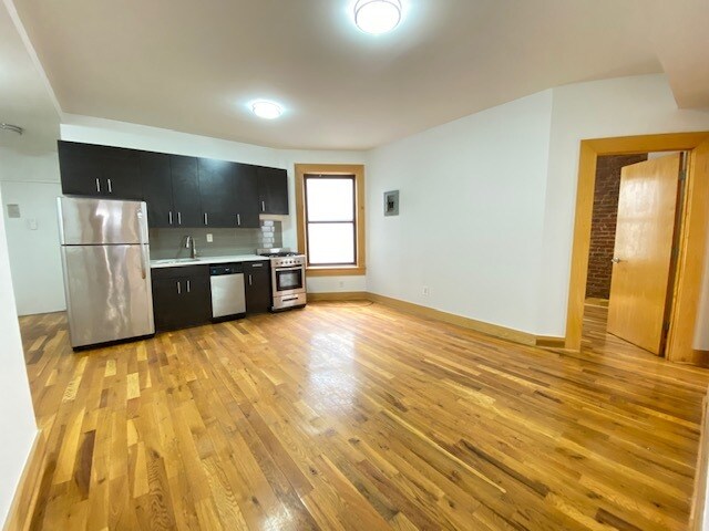 Foto principal - 1049-1053 Sterling Pl
