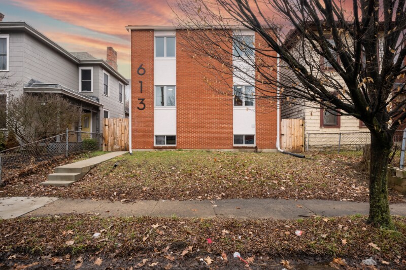 613 S Champion Ave Unit 613 S Champion Ave A, Columbus, OH 43205 Room