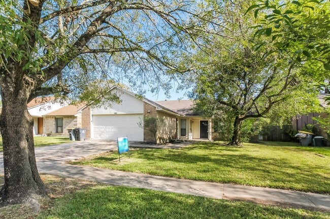 Building Photo - 22730 Millgate Dr