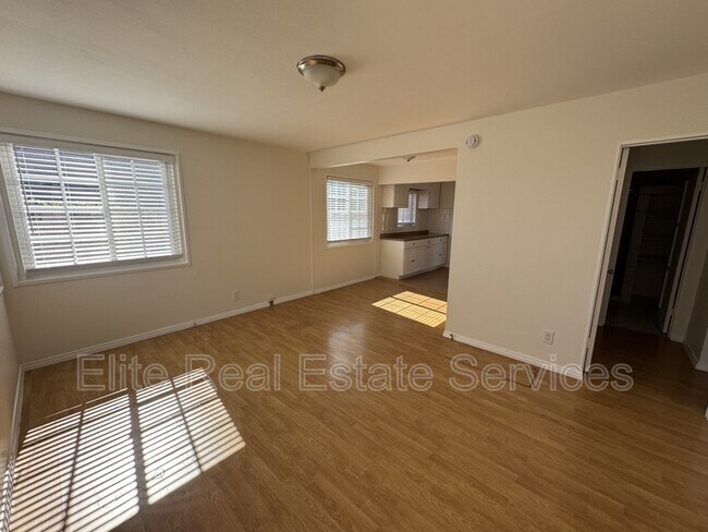 Foto del edificio - 2348 Morley St