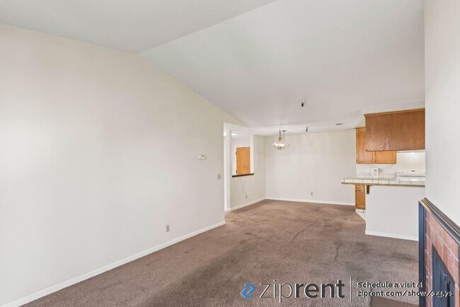 Building Photo - 1400 Carpentier St