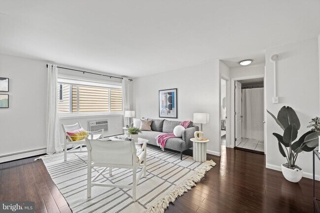 Foto del edificio - 1341 Clifton St NW