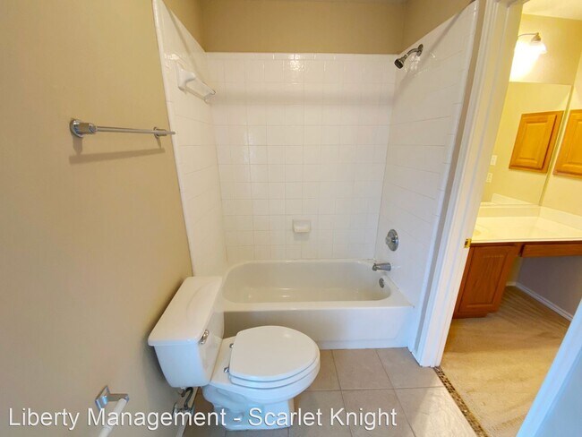 Building Photo - 4 br, 2.5 bath House - 5818 Bellaire Point