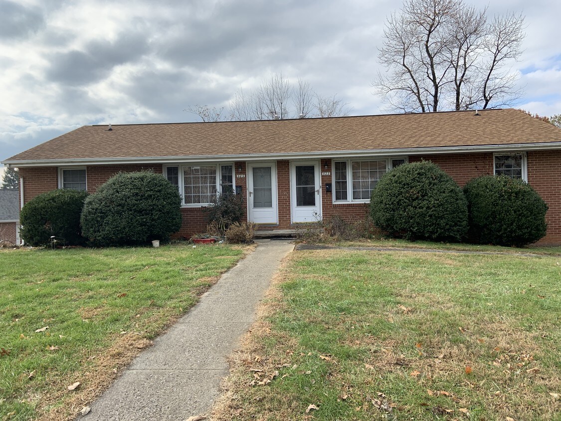 523 Spruce St, Vinton, VA 24179 Apartments in Vinton, VA