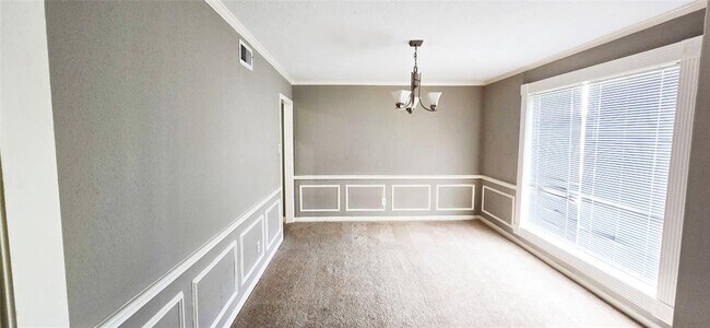 Foto del edificio - 13823 Clark Towne Rd