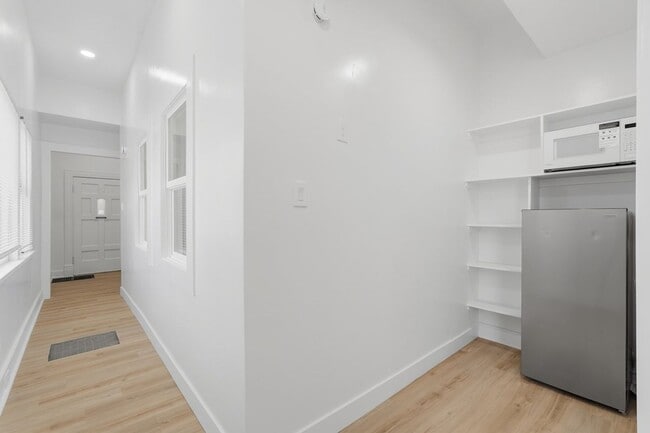 Building Photo - University of Utah Student Housing