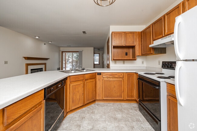 2BR, 2BA - 1,200SF - Kitchen - Milestone Properties